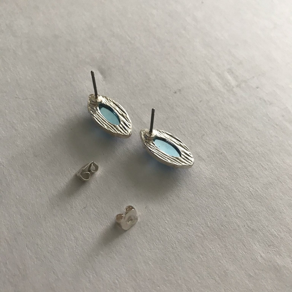 Blue raindrop earrings - Picture 3 of 4